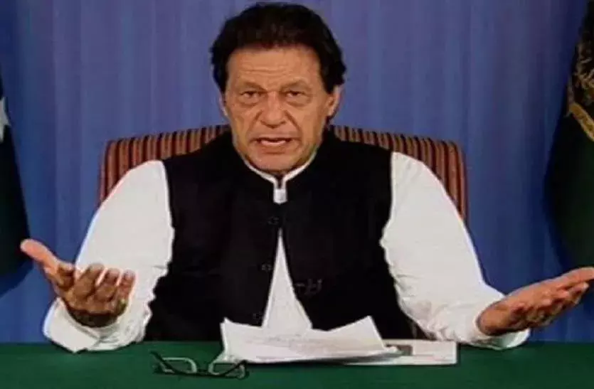 पाकिस्तान के पीएम इमरान ने कहा- बलात्कारियो को सरेआम चौराहे पर लटका दो या बना दो नपुंसक..... पाकिस्तान के पीएम इमरान ने कहा- बलात्कारियो को सरेआम चौराहे पर लटका दो या बना दो नपुंसक.....