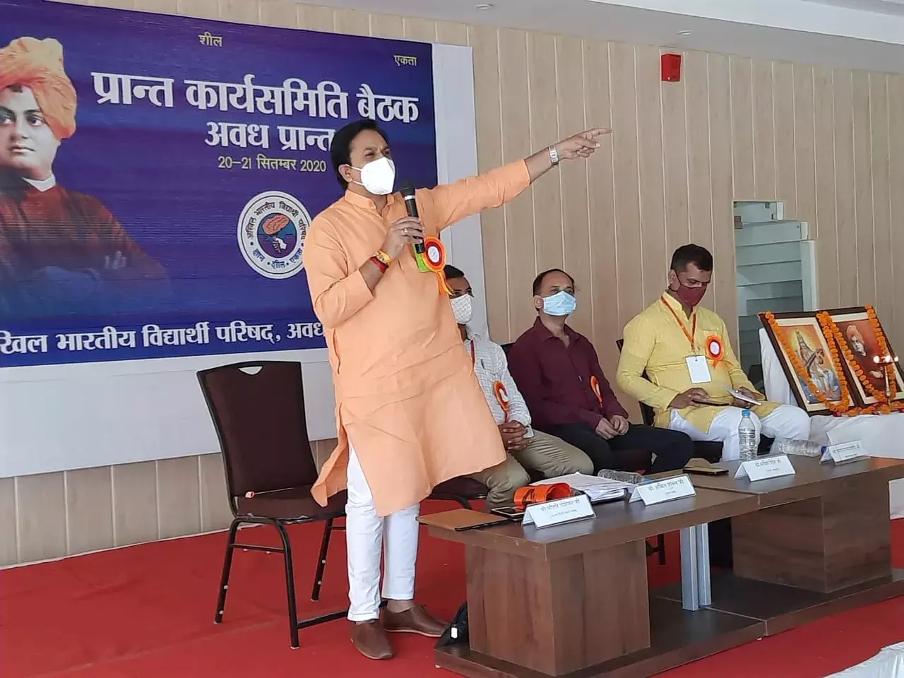 शिक्षा का भारतीयकरण होना चाहिए तभी हम समाज के प्रत्येक वर्ग को शिक्षित करने के स्वप्न को पूरा कर पाएंगे: श्रीहरि बोरिकर शिक्षा का भारतीयकरण होना चाहिए तभी हम समाज के प्रत्येक वर्ग को शिक्षित करने के स्वप्न को पूरा कर पाएंगे: श्रीहरि बोरिकर