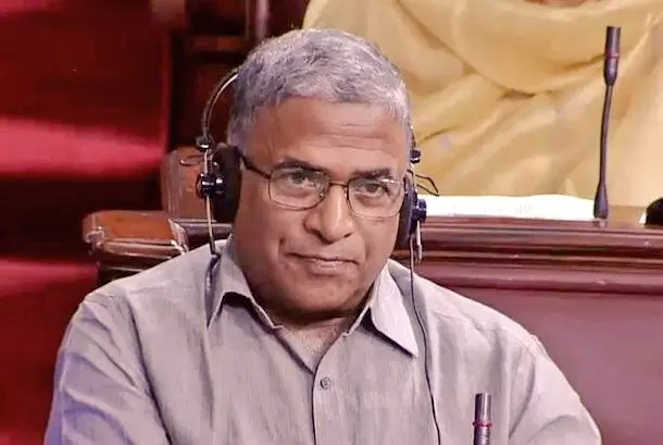 राज्यसभा के उपसभापति हरिवंश ने खत्म किया उपवास, सांसदों के दुर्व्यवहार से दुखी होकर रखा था व्रत..... राज्यसभा के उपसभापति हरिवंश ने खत्म किया उपवास, सांसदों के दुर्व्यवहार से दुखी होकर रखा था व्रत.....