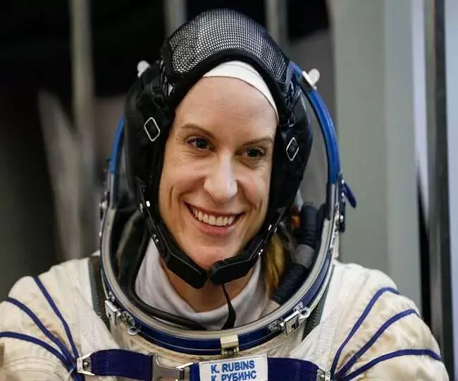 नासा की अंतरिक्ष यात्री रूबिंस स्पेस स्टेशन से डालेंगी अमेरिकी राष्ट्रपति के चुनाव में वोट, बोली- मतदान करना महत्वपूर्ण..... नासा की अंतरिक्ष यात्री रूबिंस स्पेस स्टेशन से डालेंगी अमेरिकी राष्ट्रपति के चुनाव में वोट, बोली- मतदान करना महत्वपूर्ण.....