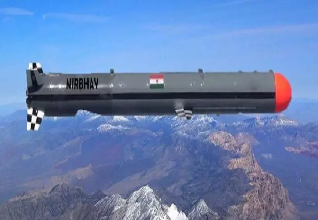अब भारत पर हमला करने से पहले चीन को सौ बार सोचना होगा , तैनात किये सबसे भरोसेमंद टैंक और मिसाइल