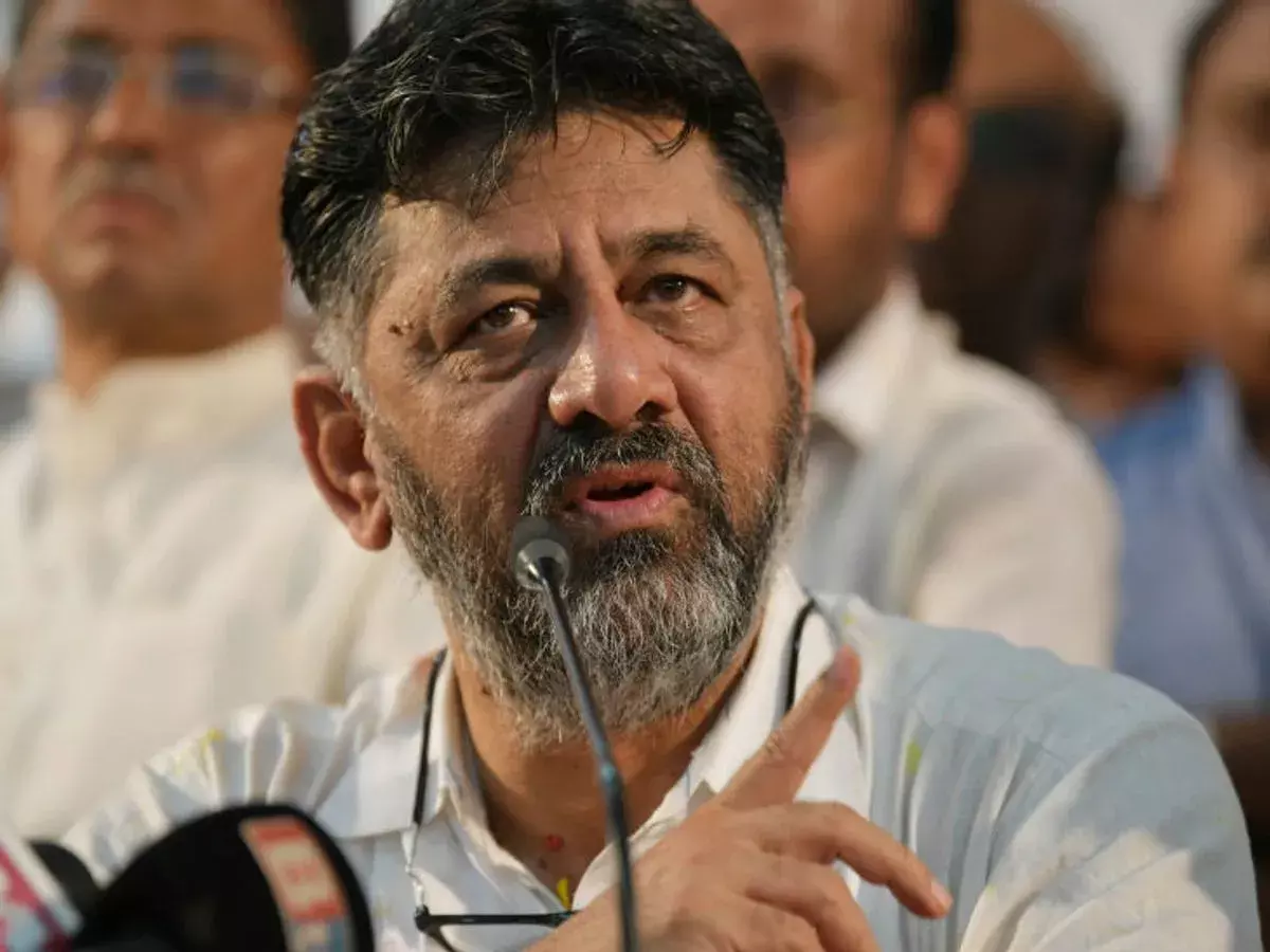 डीके शिवकुमार के घर सीबीआई की रेड, 14 ठिकानों पर मारा छापा....