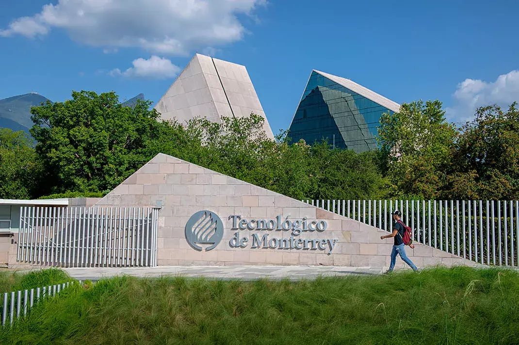 Vacancy - Film Professor - Universidad de Monterrey, Mexico Vacancy - Film Professor - Universidad de Monterrey, Mexico