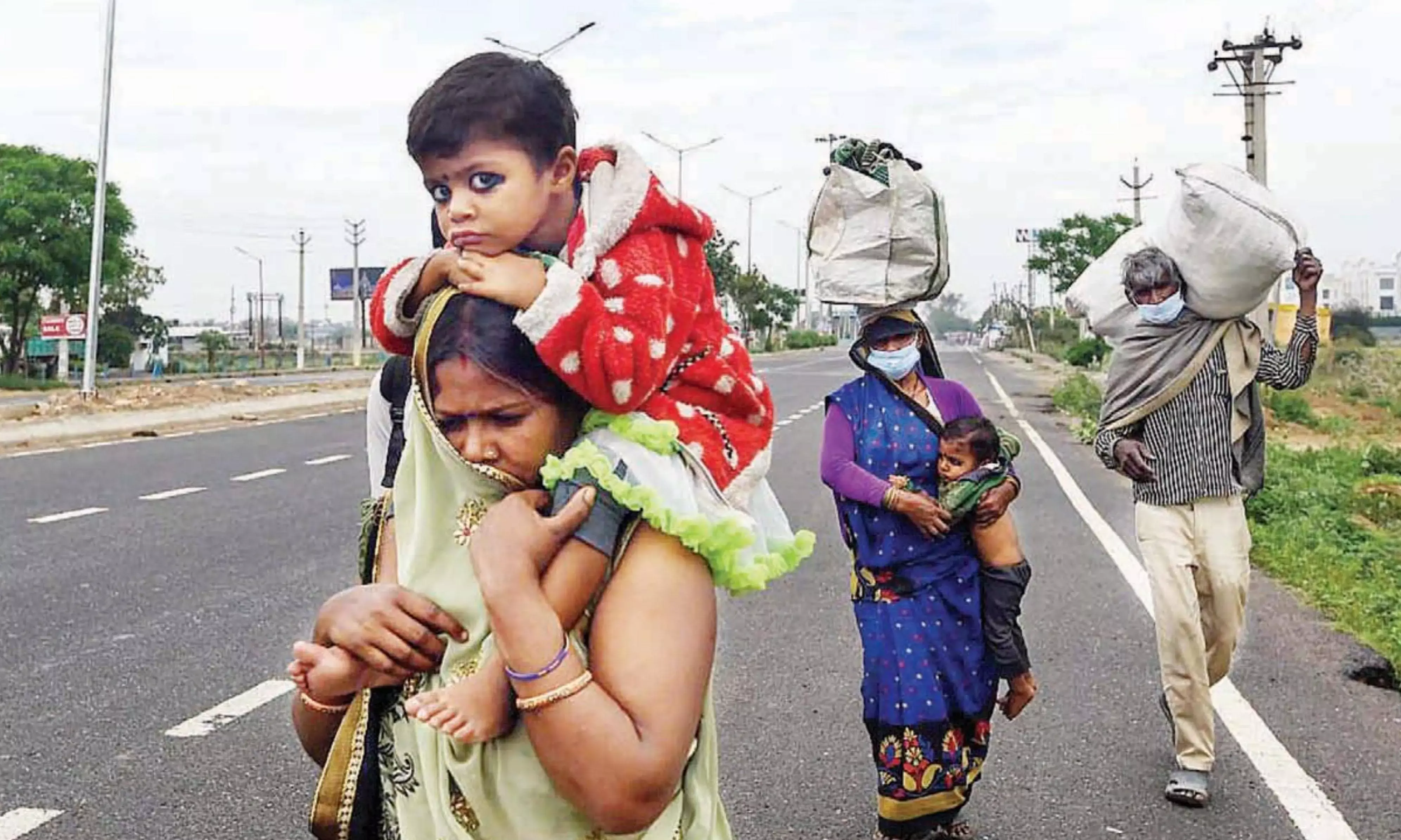 प्रवासी मजदूरों को किराये पर 50 हजार मकान मुहैया कराएंगी तेल कंपनियां.... प्रवासी मजदूरों को किराये पर 50 हजार मकान मुहैया कराएंगी तेल कंपनियां....