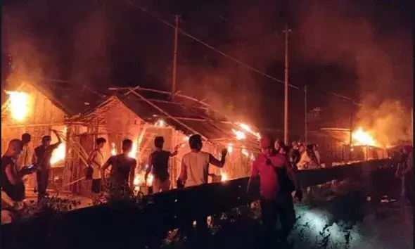 राज्य सीमा पर हिंसक झड़प, कई घायल, केंद्रीय गृह सचिव ने सोमवार को बुलाई बैठक.... राज्य सीमा पर हिंसक झड़प, कई घायल, केंद्रीय गृह सचिव ने सोमवार को बुलाई बैठक....