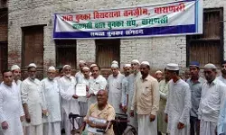 बनारस के बुनकर भाइयों की मांग है कि फ्लैट रेट पर बिजली मिले