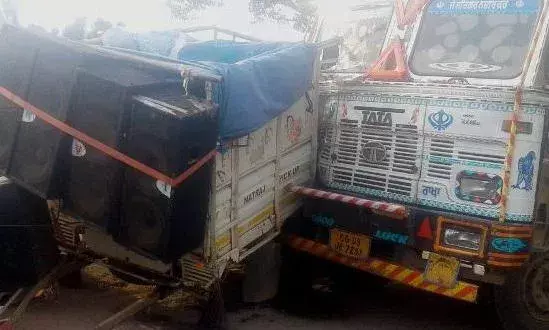 लखनऊ के शहीद पथ पर भीषण एक्सीडेंट एक की मौत तीन घायल