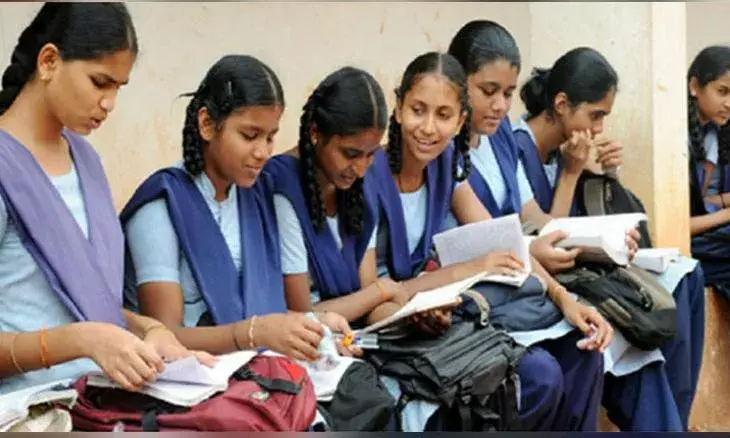 UP में 23 नवंबर से खुलेंगी यूनिवर्सिटी व कॉलेज, बेसिक शिक्षा विभाग ने की 8वीं तक के स्कूल खोलने की तैयारी...... UP में 23 नवंबर से खुलेंगी यूनिवर्सिटी व कॉलेज, बेसिक शिक्षा विभाग ने की 8वीं तक के स्कूल खोलने की तैयारी......