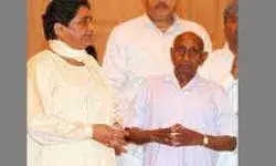 यूपी की पूर्व मुख्यमंत्री मायावती के पिता के निधन से शोक की लहर