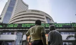 शेयर बाजार में लगातार चल रहा हैं उतार चढाव