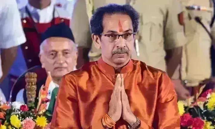 सरकार के 1 साल पूरे होने पर उद्धव ठाकरे ने कहा भाजपा सरकार ने मेरी परिवार तक पर हमला कर दिया पर मैं उनके स्तर तक गिरना नहीं चाहता