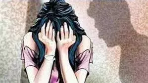 शर्मसार दिल्ली : नाबालिक की गर्दन पर चापड़ रखकर 16 वर्षीय युवक ने किया रेप