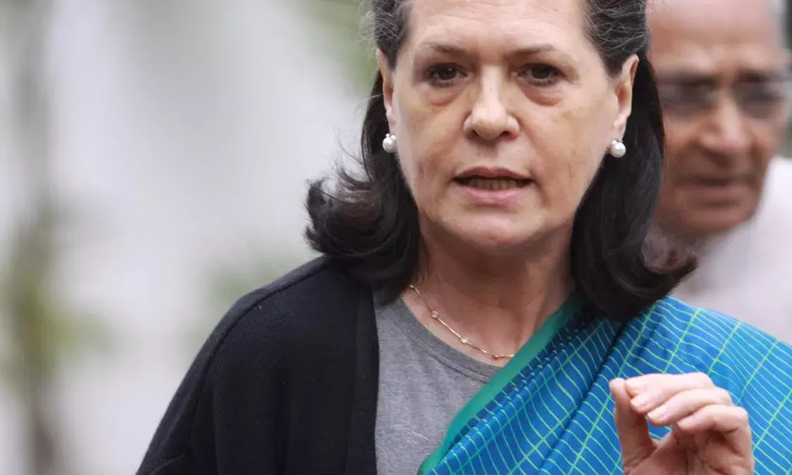 किसान आंदोलन के सपोर्ट में अपना जन्मदिन नहीं मनाएंगी सोनिया गांधी......