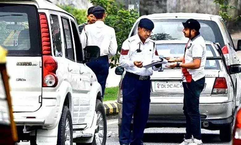 ई-चालान बना जनता की परेशानी व पुलिस की सहूलियत....