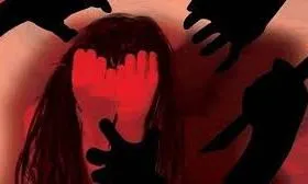 कॉलेज छात्रा से दुष्कर्म कर इमारत की छत से फेंका.... कॉलेज छात्रा से दुष्कर्म कर इमारत की छत से फेंका....