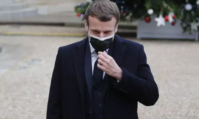 फ्रांस के राष्ट्रपति एमैनुएल मैक्रों कोरोना पॉजिटिव, परंतु जारी रखेंगे अपना काम।