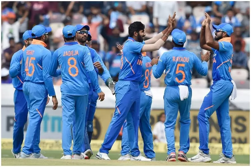 भारतीय टीम में एक बार फिर जगह देने पर पृथ्वी शॉ हुए फ्लॉप! सोशल मीडिया पर मीम्स की हुई बरसात भारतीय टीम में एक बार फिर जगह देने पर पृथ्वी शॉ हुए फ्लॉप! सोशल मीडिया पर मीम्स की हुई बरसात