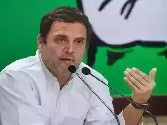 किसानों के समर्थन में मार्च करने उतरी राहुल गांधी को पुलिस ने रोका- प्रियंका गांधी का सरकार पर हमला किसानों के समर्थन में मार्च करने उतरी राहुल गांधी को पुलिस ने रोका- प्रियंका गांधी का सरकार पर हमला