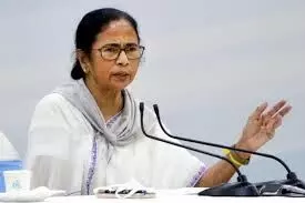 तृणमूल कांग्रेस मे ममता बनर्जी और भारतीय जनता पार्टी में शामिल हुए शुभेंदु अधिकारी दोनों के बीच सियासी बयानबाजी शुरू