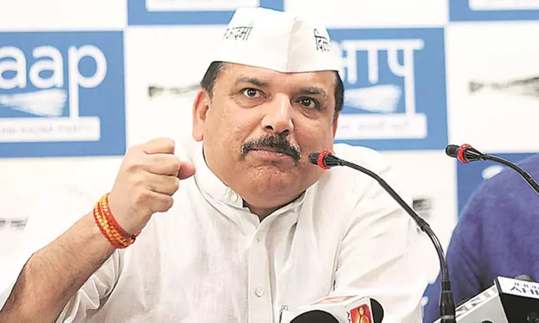 संसद के सेंट्रल हॉल में नए कृषि कानूनों के खिलाफ आम आदमी पार्टी के वरिष्ठ नेता का प्रदर्शन.....