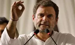 राहुल गांधी ने किसानों का हौसला बढ़ाने के लिए पोस्ट की एक कविता जिसमें उन्होंने लिखा वीर तुम बढ़े चलो