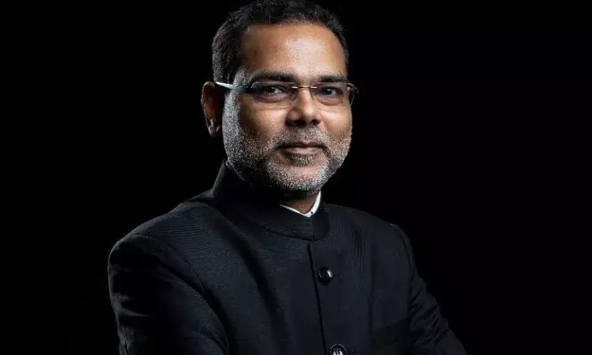 बुद्धिमानी से निकालें हर मुद्दे का समाधान : डॉ अनुराग बुद्धिमानी से निकालें हर मुद्दे का समाधान : डॉ अनुराग