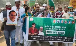 कांग्रेस पार्टी की स्थापना दिवस परदक्षिणी विधानसभा में कांग्रेस सन्देश पदयात्रा निकाला गया