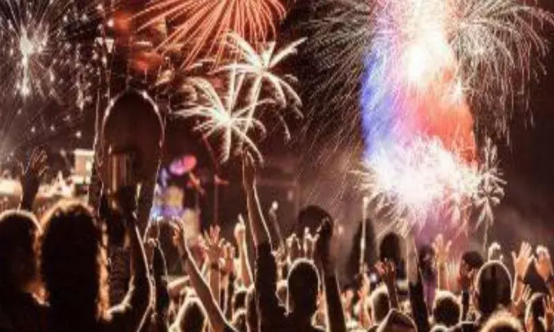 संभलकर करें नव वर्ष का स्वागत    इस बार नए वर्ष का जश्न कुछ अलग होगा।