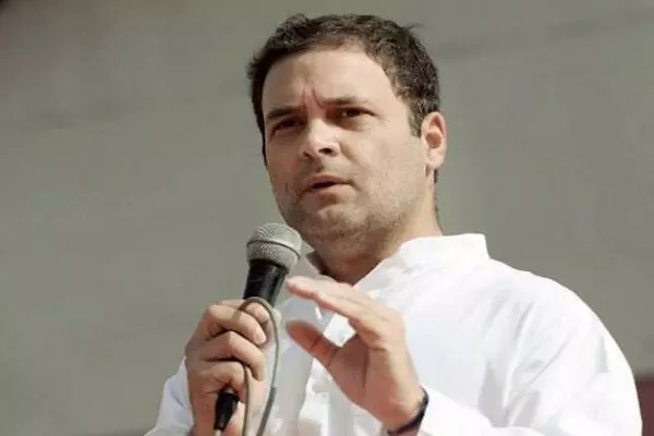 राहुल गांधी ने बीजेपी पर हमला करते हुए किया ट्वीट - 2378760000000 रुपए का कर्जा माफ करती है मोदी सरकार