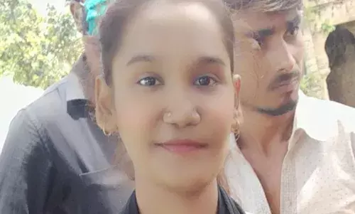 शहर के बंगाली पुरा मोहल्ले में दो सहेलियों के साथ किराए के मकान में रह रही बीएससी की छात्रा की लाश फांसी पर लटकी मिली शहर के बंगाली पुरा मोहल्ले में दो सहेलियों के साथ किराए के मकान में रह रही बीएससी की छात्रा की लाश फांसी पर लटकी मिली