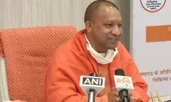 धरती का पहला सर्जन आयुर्वेद का ही था और आयुर्वेद ने ही ये सर्जरी की विधा को दिया है : योगी आदित्यनाथ धरती का पहला सर्जन आयुर्वेद का ही था और आयुर्वेद ने ही ये सर्जरी की विधा को दिया है : योगी आदित्यनाथ