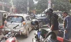 जाम के झाम में जिला मुख्यालय सुबह बनारस शाम बनारस जहा देखो बस जाम बनारस पर यही चरितार्थ बिल्कुल ठीक बैठता है जाम के झाम में जिला मुख्यालय सुबह बनारस शाम बनारस जहा देखो बस जाम बनारस पर यही चरितार्थ बिल्कुल ठीक बैठता है