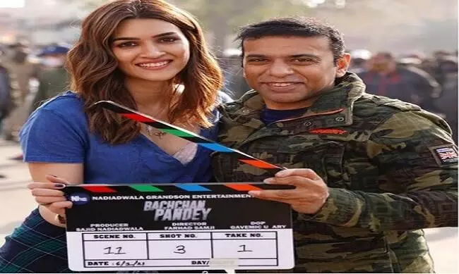 अक्षय कुमार की आगामी फिल्म बच्चन पांडे की शूटिंग मंगलवार से जैसलमेर में शुरू हो गई है