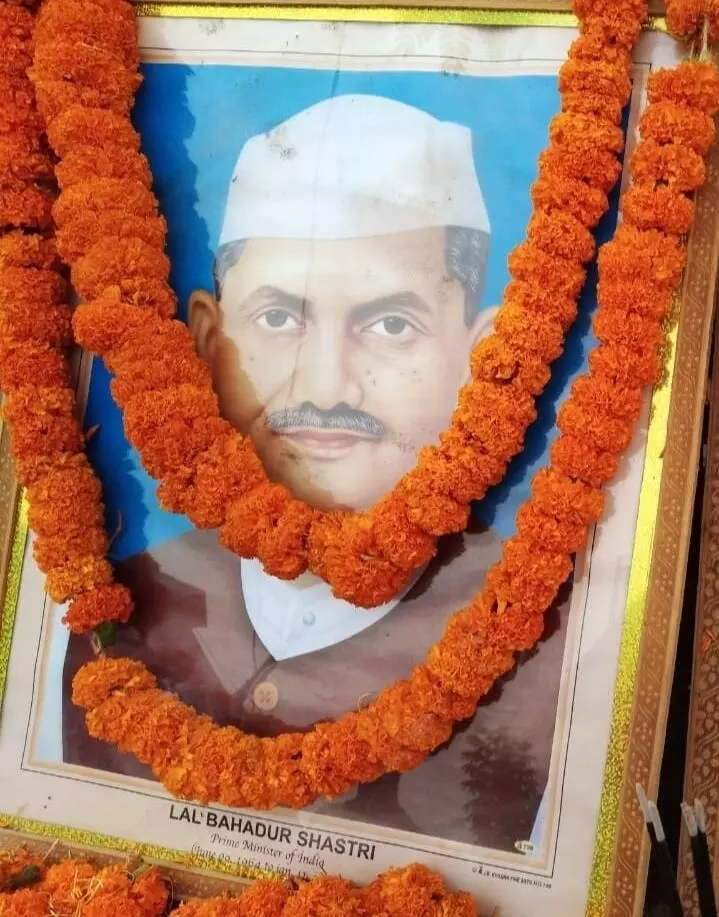याद किए गए पूर्व प्रधानमंत्री लाल बहादुर शास्त्री
