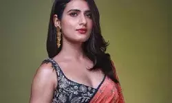 दंगल से रातों रात स्टार बनने वाली फातिमा सना शेख ने अपना 28वां जन्मदिन केक काटकर मनाया