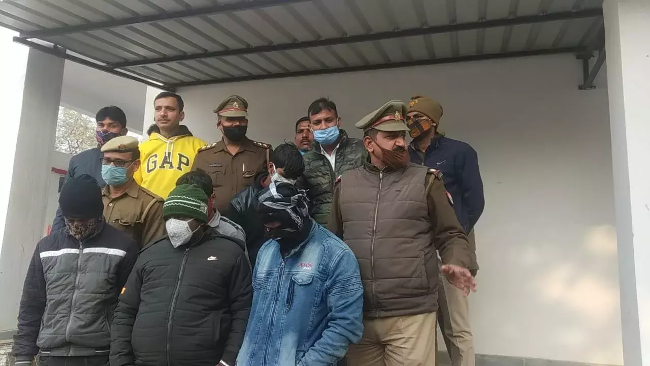 рд╢рд░рд╛рдм рдкрд┐рд▓рд╛рдиреЗ рдФрд░ рдиреГрддреНрдп рджрд┐рдЦрд╛рдиреЗ рдХреЗ рдмрд╣рд╛рдиреЗ рдмреБрд▓рд╛рдХрд░ рд╣рддреНрдпрд╛ рдХрд░рдиреЗ рд╡рд╛рд▓реЗ 5 рд╣рддреНрдпрд╛рд░реЛ рдХреА рд╣реБрдИ рдЧрд┐рд░рдлрддрд╛рд░реА рд╢рд░рд╛рдм рдкрд┐рд▓рд╛рдиреЗ рдФрд░ рдиреГрддреНрдп рджрд┐рдЦрд╛рдиреЗ рдХреЗ рдмрд╣рд╛рдиреЗ рдмреБрд▓рд╛рдХрд░ рд╣рддреНрдпрд╛ рдХрд░рдиреЗ рд╡рд╛рд▓реЗ 5 рд╣рддреНрдпрд╛рд░реЛ рдХреА рд╣реБрдИ рдЧрд┐рд░рдлрддрд╛рд░реА