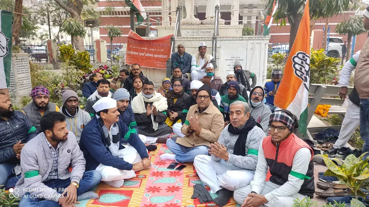 वाराणसी कांग्रेसजनों ने दी राष्ट्रपिता महात्मा गांधी जी को विनम्र श्रद्धांजलि