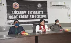 एलयू मूट कोर्ट एसोसिएशन द्वारा विचारगोष्ठी का आयोजन...