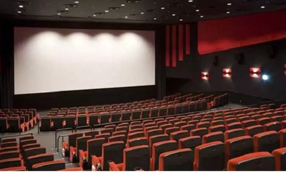 आज से खुलेंगे पूरी क्षमता के साथ सिनेमाघर जाने क्या रखनी होंगी सावधानियां आज से खुलेंगे पूरी क्षमता के साथ सिनेमाघर जाने क्या रखनी होंगी सावधानियां