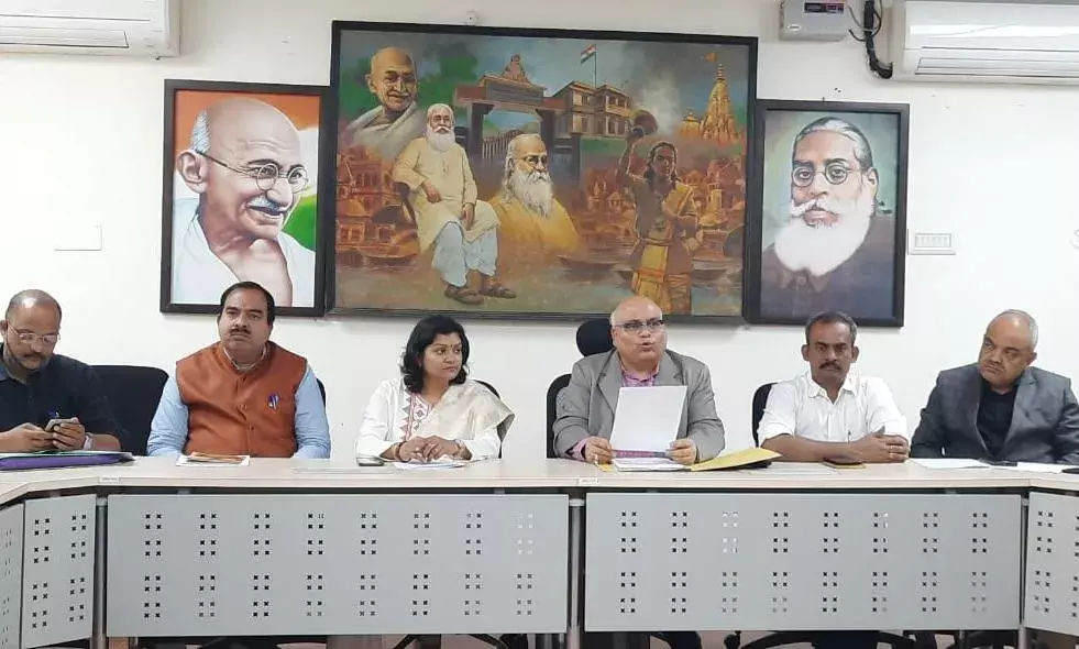 рдорд╣рд╛рддреНрдорд╛ рдЧрд╛рдВрдзреА рдХрд╛рд╢реА рд╡рд┐рджреНрдпрд╛рдкреАрда рдиреЗ рдЪреБрдирд╛рд╡ рдХреЛ рд▓реЗрдХрд░ рдЕрдзрд┐рд╕реВрдЪрдирд╛ рдЬрд╛рд░реА рдХрд┐рдпрд╛. рд╡рд┐рднрд┐рдиреНрди рдкреНрд░рдХрд╛рд░ рдХреА рд╢рд░реНрддреЛрдВ рдХреЗ рд╕рд╛рде рдХрд░рдирд╛ рд╣реЛрдЧрд╛ рдирд╛рдорд╛рдВрдХрди рдорд╣рд╛рддреНрдорд╛ рдЧрд╛рдВрдзреА рдХрд╛рд╢реА рд╡рд┐рджреНрдпрд╛рдкреАрда рдиреЗ рдЪреБрдирд╛рд╡ рдХреЛ рд▓реЗрдХрд░ рдЕрдзрд┐рд╕реВрдЪрдирд╛ рдЬрд╛рд░реА рдХрд┐рдпрд╛. рд╡рд┐рднрд┐рдиреНрди рдкреНрд░рдХрд╛рд░ рдХреА рд╢рд░реНрддреЛрдВ рдХреЗ рд╕рд╛рде рдХрд░рдирд╛ рд╣реЛрдЧрд╛ рдирд╛рдорд╛рдВрдХрди