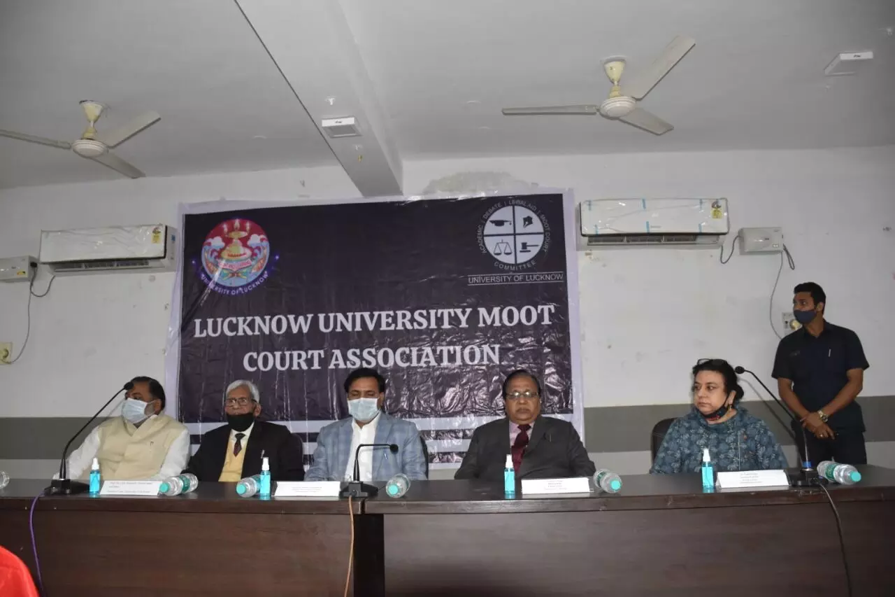 एलयू में मूट कोर्ट प्रतियोगिता का हुआ प्रारंभ एलयू में मूट कोर्ट प्रतियोगिता का हुआ प्रारंभ