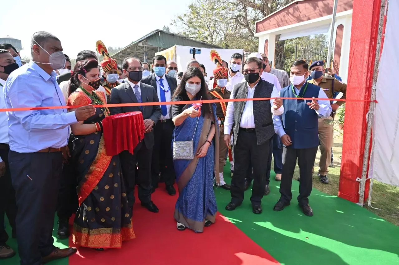 महाप्रबंधक अंजलि गोयल ने आपूर्तिकर्ता सम्मेलन सहप्रदर्शनी का किया शुभारंभ,प्रदर्शनी में लगे स्टालों का अवलोकन भी किया महाप्रबंधक अंजलि गोयल ने आपूर्तिकर्ता सम्मेलन सहप्रदर्शनी का किया शुभारंभ,प्रदर्शनी में लगे स्टालों का अवलोकन भी किया