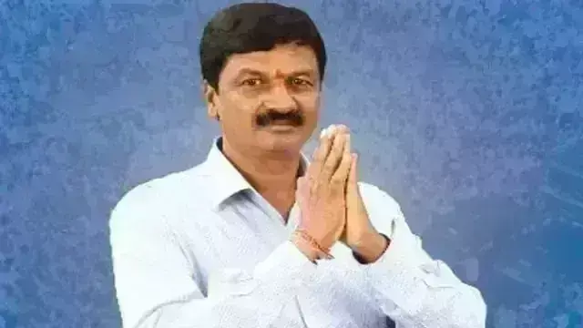 कर्नाटक के मंत्री रमेश जारकीहोली ने दिया इस्तीफा