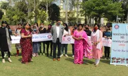 मानव श्रंखला बनाकर मनाया अंतर्राष्ट्रीय महिला दिवस मानव श्रंखला बनाकर मनाया अंतर्राष्ट्रीय महिला दिवस