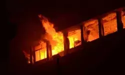 कोलकाता: इमारत में आग से दमकलकर्मियों समेत 9 की मौत