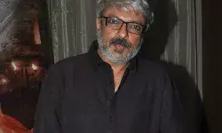 रणबीर कपूर के बाद गंगूबाई काठियावाड़ी के निर्देशक संजय लीला भंसाली भी कोरोना पॉजिटिव...