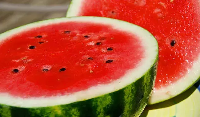 गर्मियों में अमृत के समान है यह फल, जाने इसके फायदे