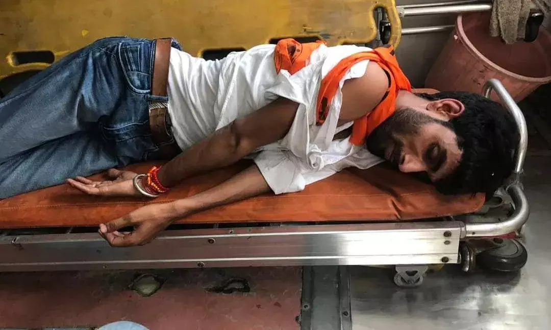 राजस्थान विश्वविद्यालय में पीटे गए अभाविप के कार्यकर्त्ता, पुलिसिया अत्याचार चरम पर राजस्थान विश्वविद्यालय में पीटे गए अभाविप के कार्यकर्त्ता, पुलिसिया अत्याचार चरम पर