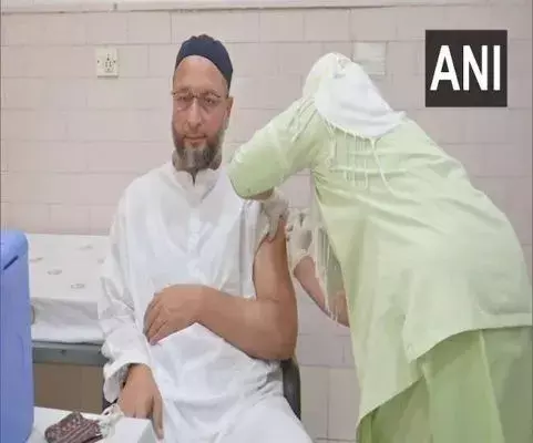 असदुद्दीन ओवैसी ने ली कोरोना वैक्सीन, ट्वीट कर लोगों से भी की वैक्सीन लेने की अपील....