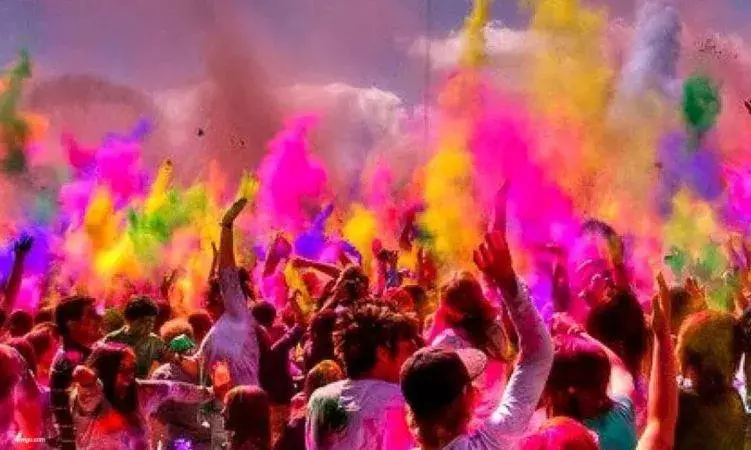 रंग से गुलाल से मन के उल्लास से होली हम मनाएंगे प्रेम से सौहार्द से